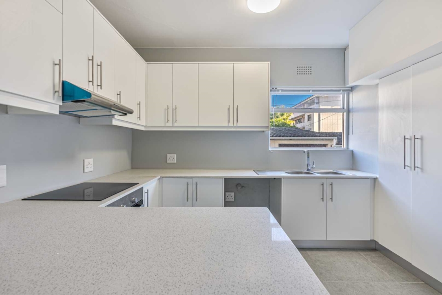 1 Bedroom Property for Sale in Sea Point Western Cape